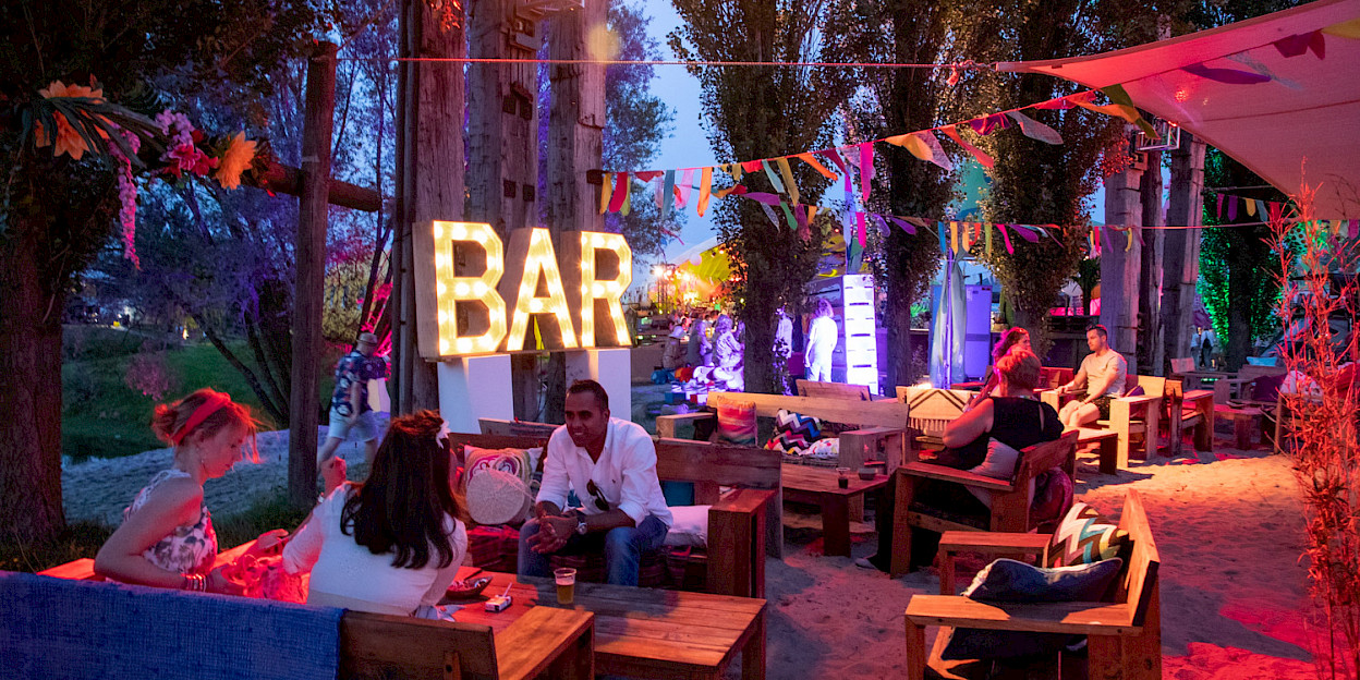 Beach bar voor de leukste bedrijfsfeesten en borrels tijdens de zomer