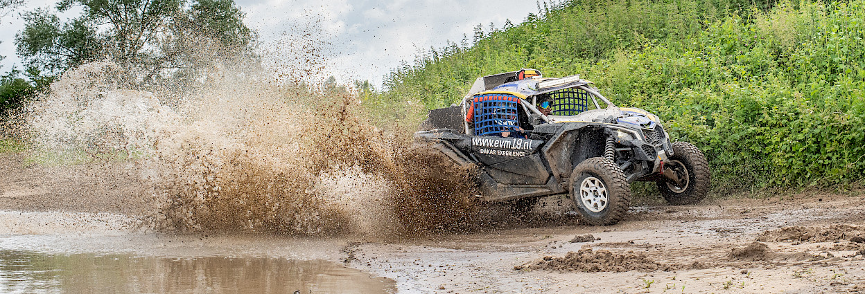Stoere outdoor activiteiten zoals rijden met een Dakar buggy