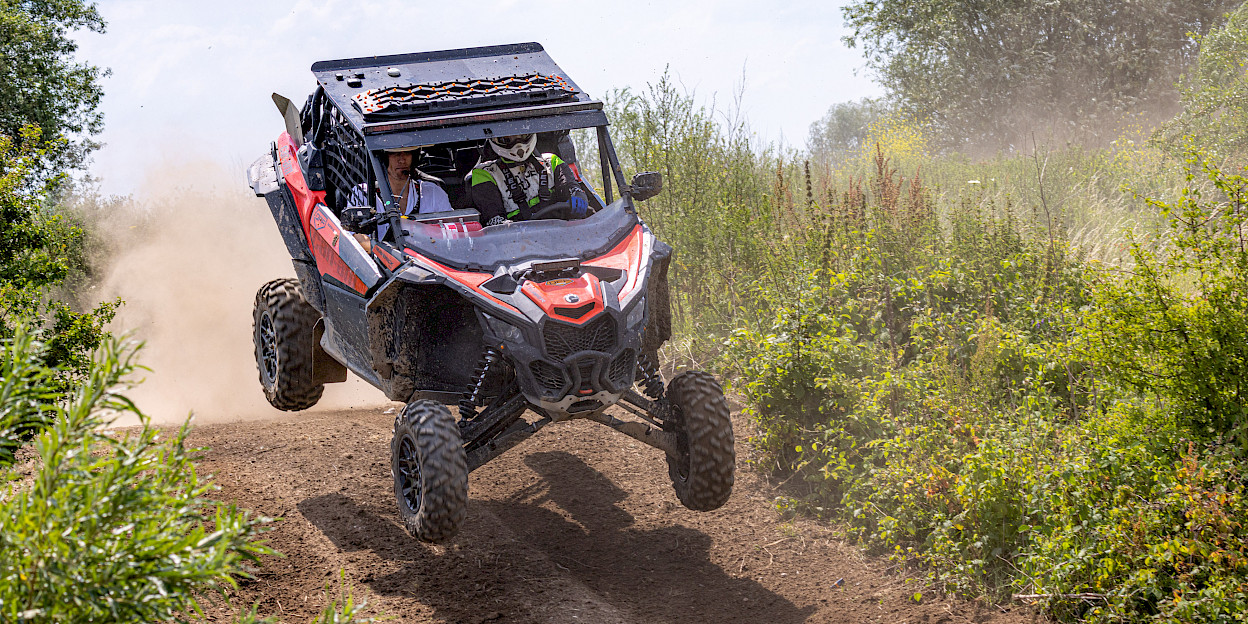 Rijden in een stoere Dakar Buggy