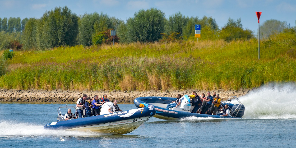 Powerboat varen als bedrijfsuitje