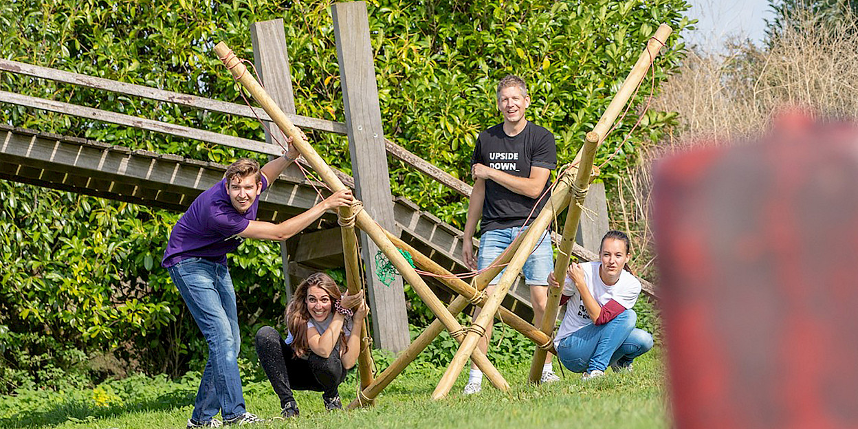 Katapult maken en schieten met teams tegen elkaar