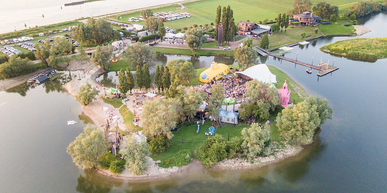 Outdoor bedrijfsuitjes op je eigen eiland bij EVM19