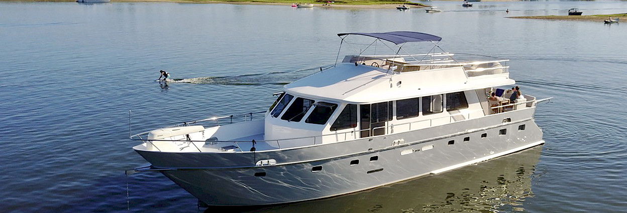 Motorjacht huren met schipper